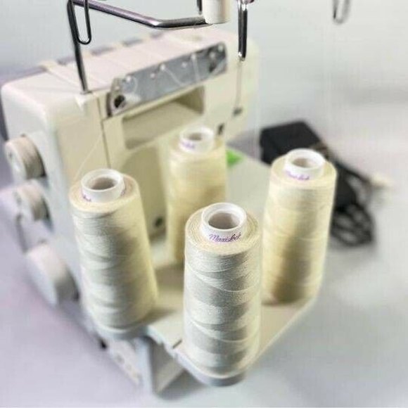 Janome MyLock 634D Overlock Serger Machine W/ Manual & Pedal Tested - Picture 3 of 7